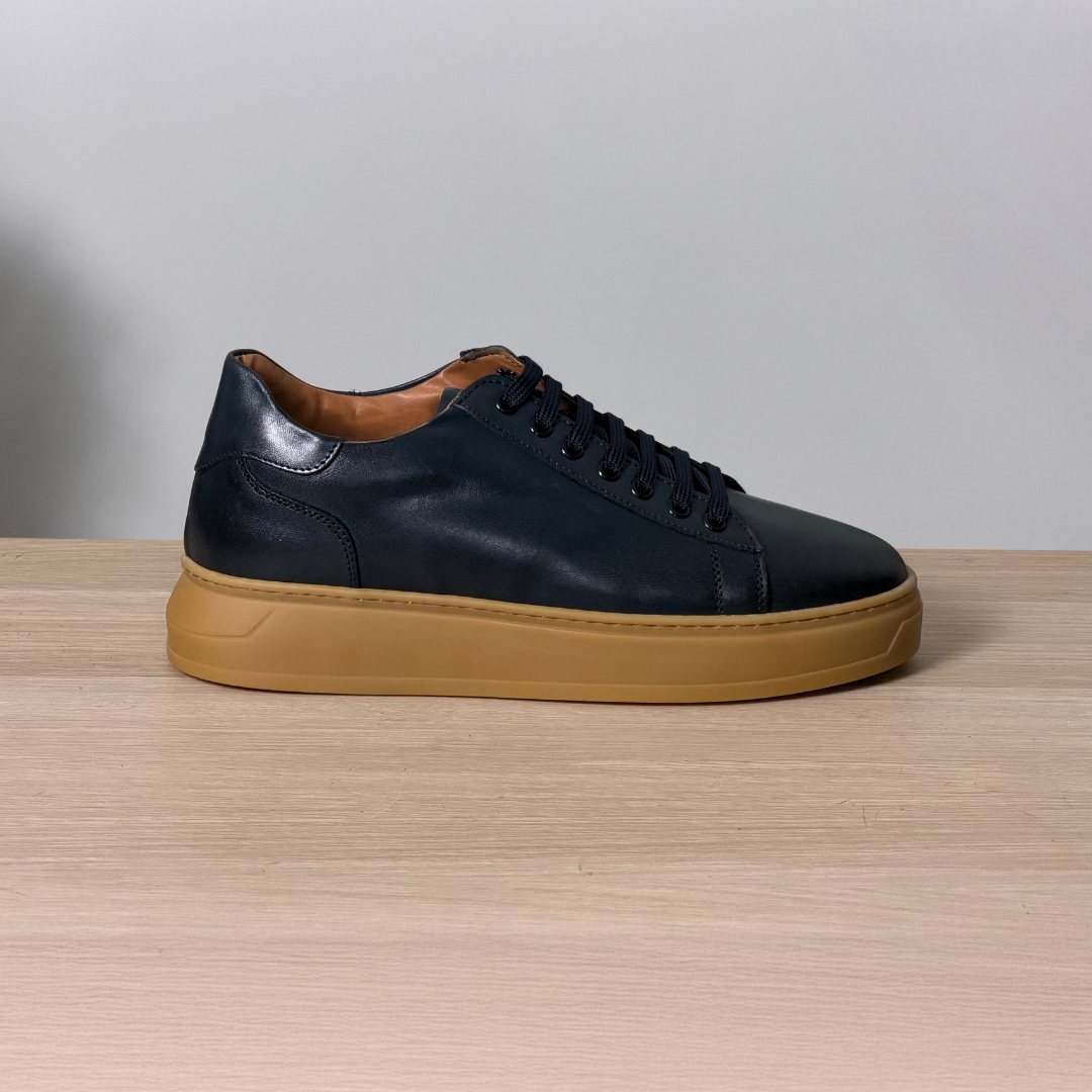 Sneakers in pelle liscia con fondo in caucciù - Blu