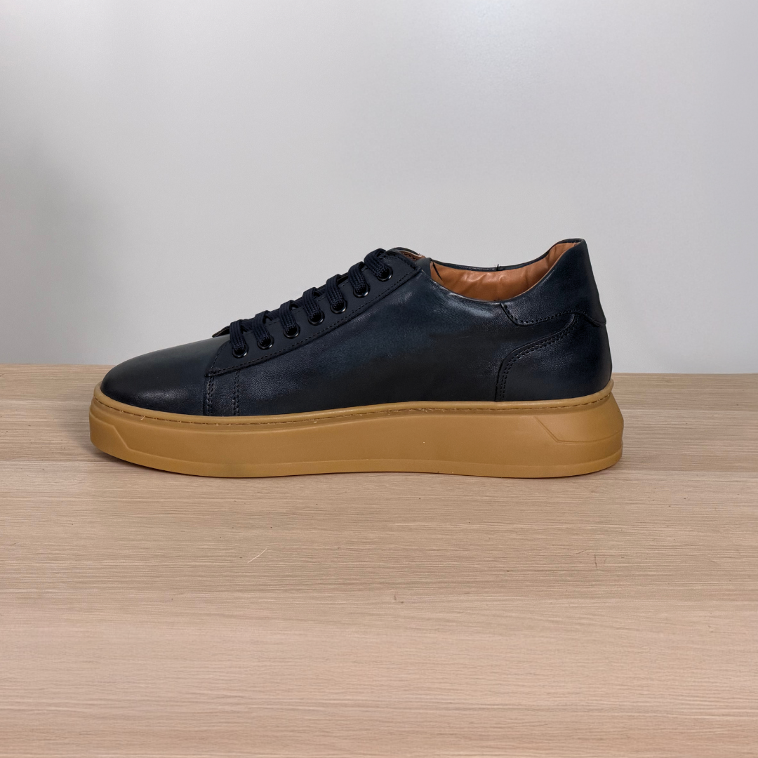 Sneakers in pelle liscia con fondo in caucciù - Blu