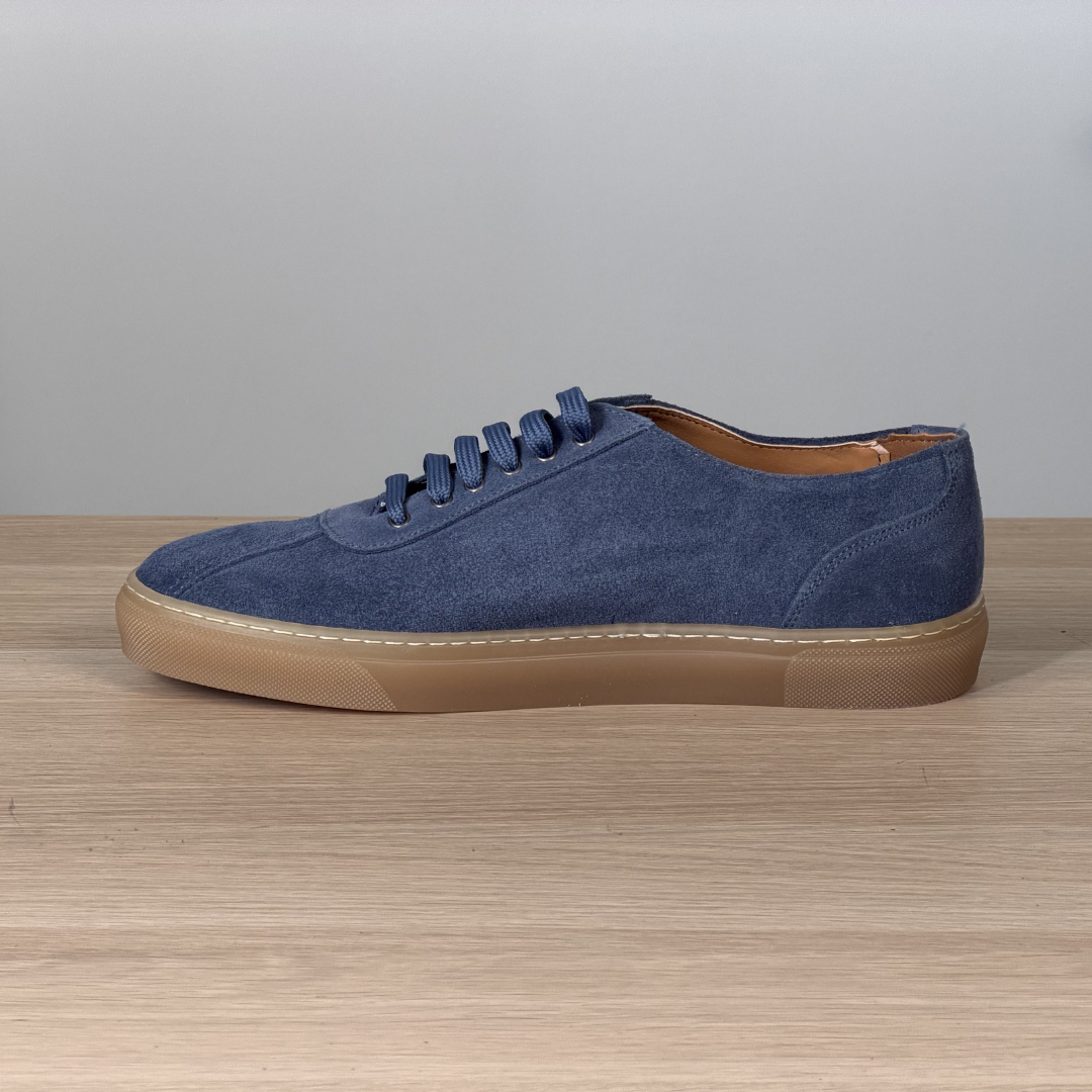 Sneakers basse in camoscio con fondo in caucciù - Jeans