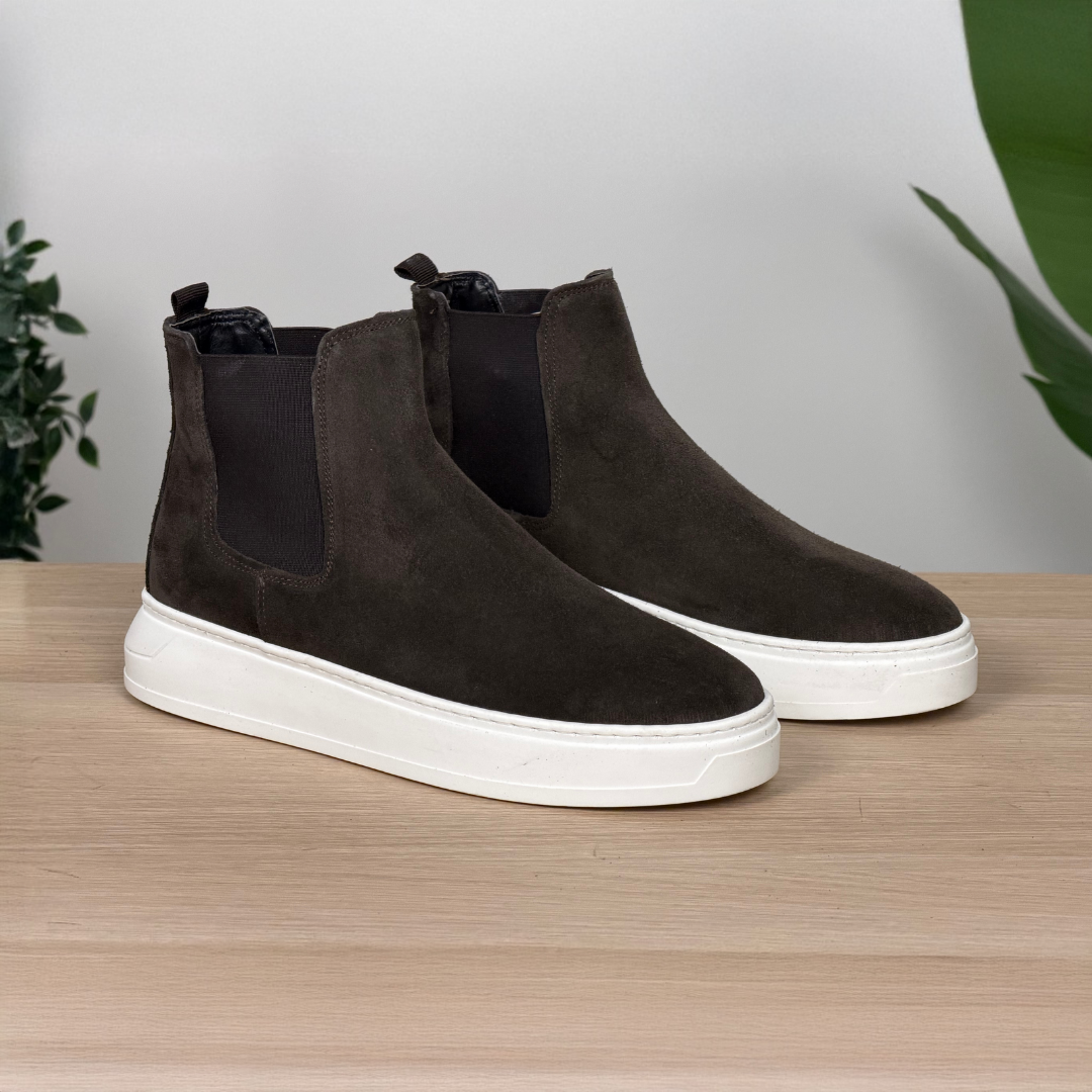 Stivaletto Chelsea suola bianca sagomata in pelle scamosciata - Testa di Moro