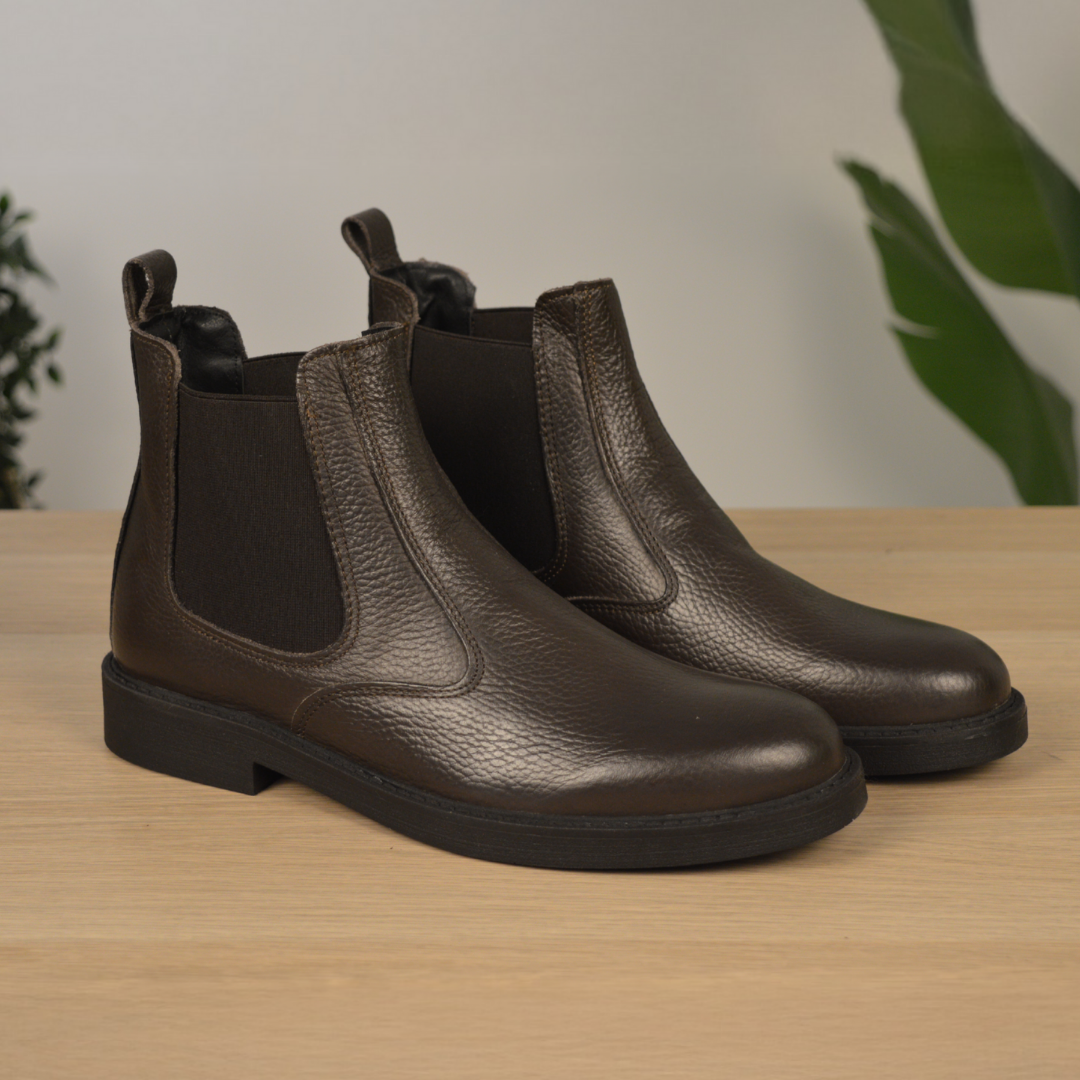 Stivaletto Chelsea in pelle di vitello martellata - Testa di Moro