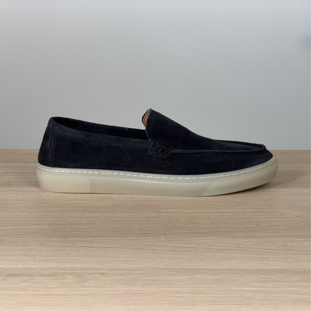 Mocassino con suola bassa in gomma trasparente - Camoscio Blu