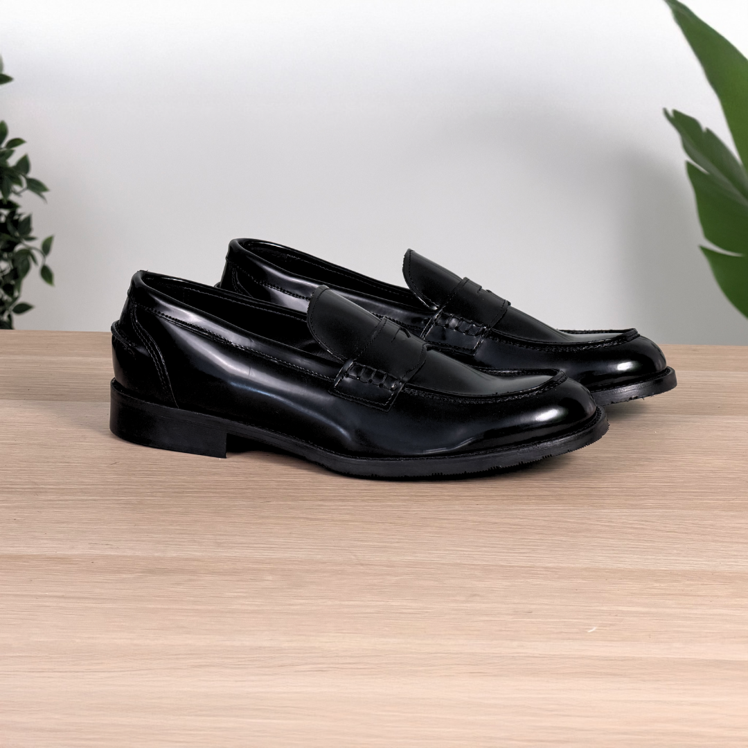 Mocassino classico in pelle lucida e suola in cuoio - Nero