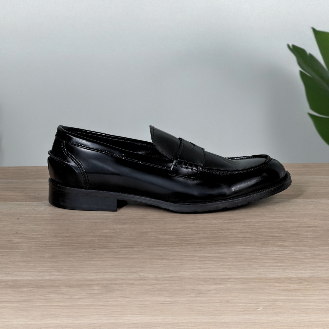 Mocassino classico in pelle lucida e suola in cuoio - Nero