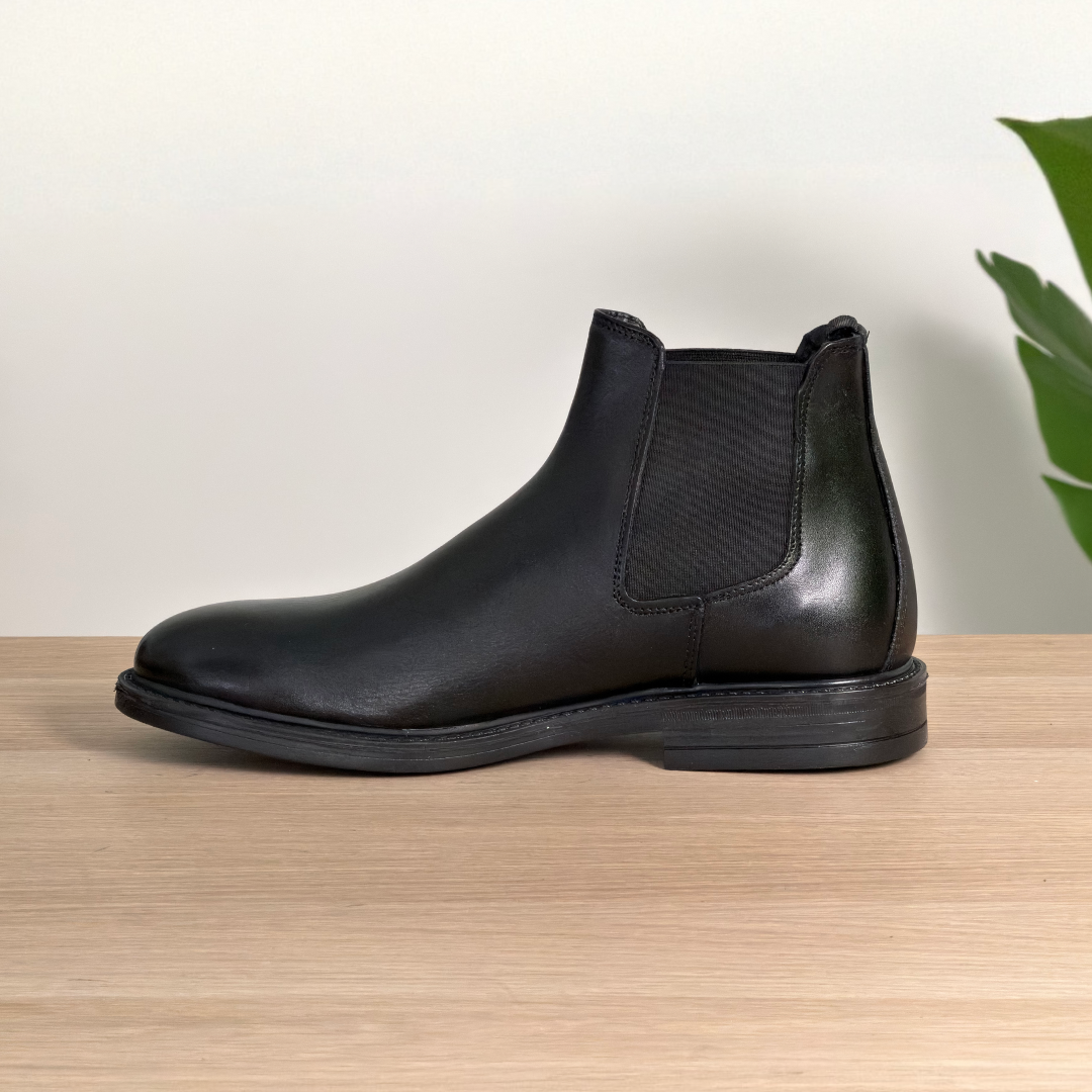 Stivaletto Chelsea in pelle di vitello liscia - Nero