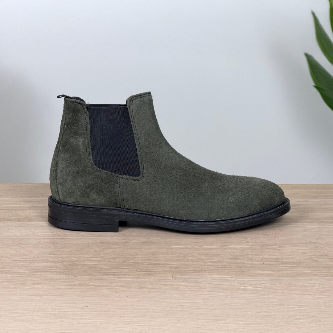 Stivaletto Chelsea in pelle di vitello scamosciata - Verde