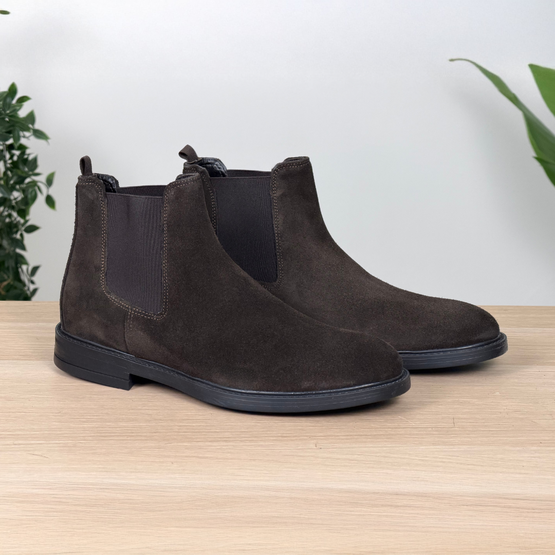 Stivaletto Chelsea in pelle di vitello scamosciata - Testa di Moro