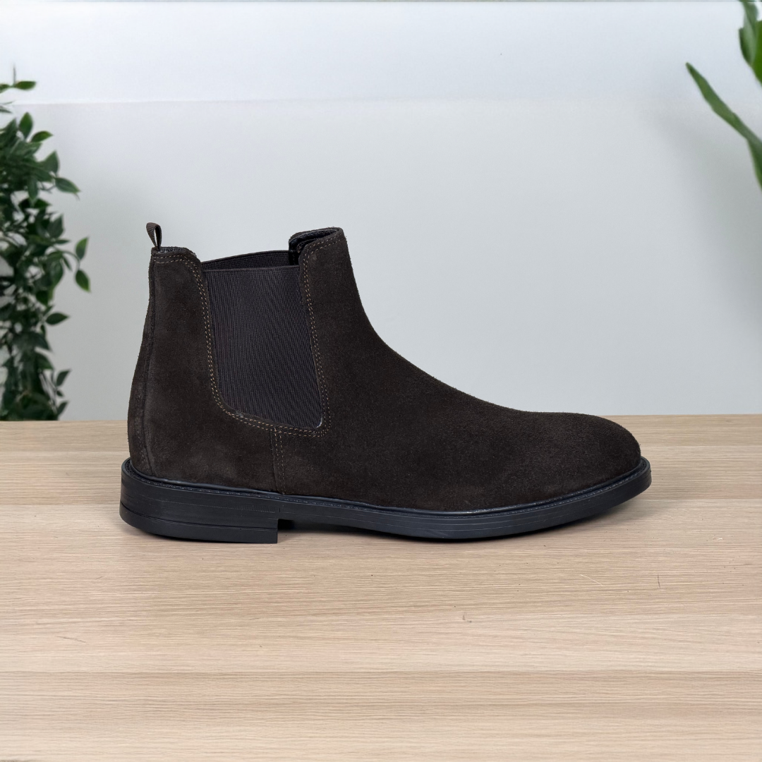 Stivaletto Chelsea in pelle di vitello scamosciata - Testa di Moro