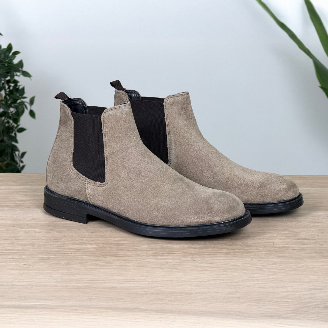 Stivaletto Chelsea in pelle di vitello scamosciata - Taupe