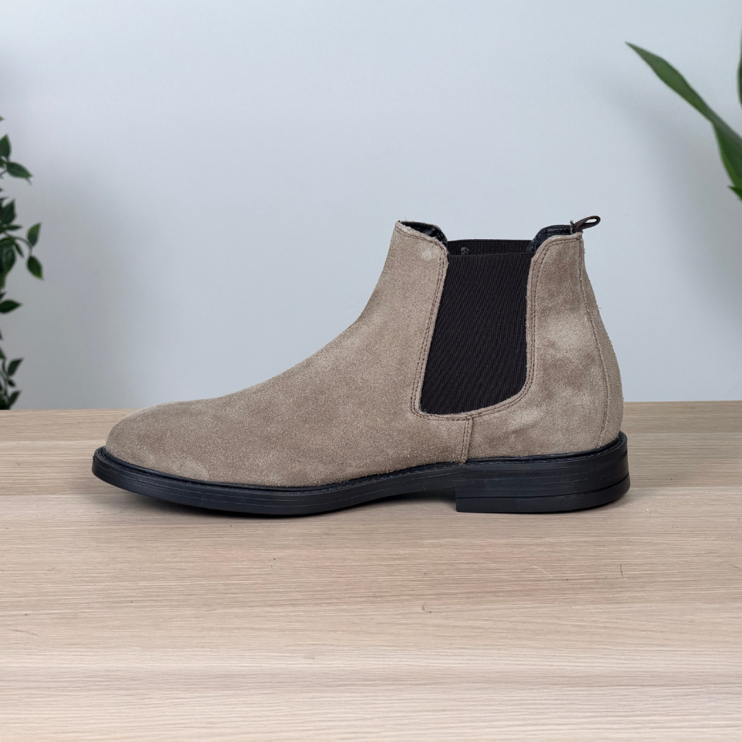 Stivaletto Chelsea in pelle di vitello scamosciata - Taupe