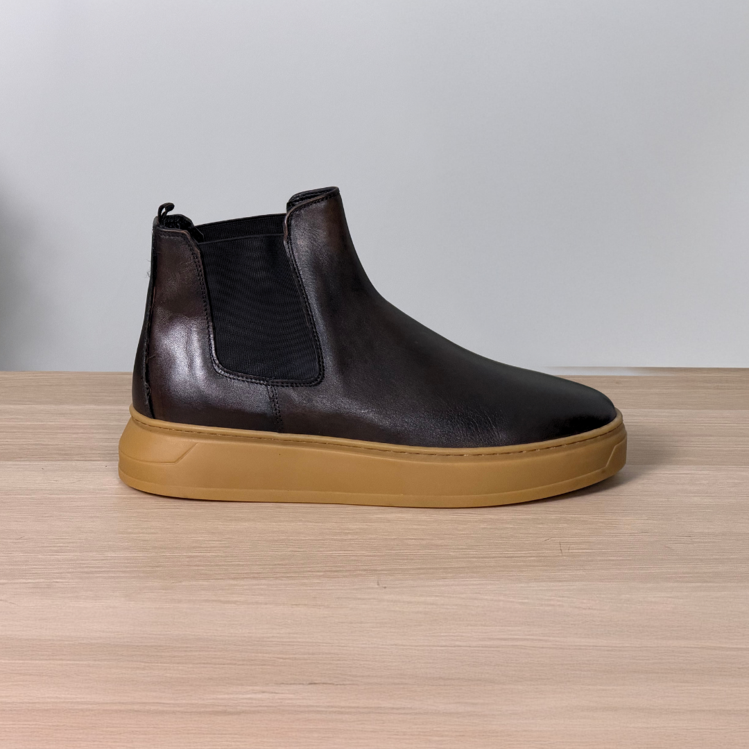 Stivaletto Chelsea suola sagomata in pelle di vitello - Testa di moro