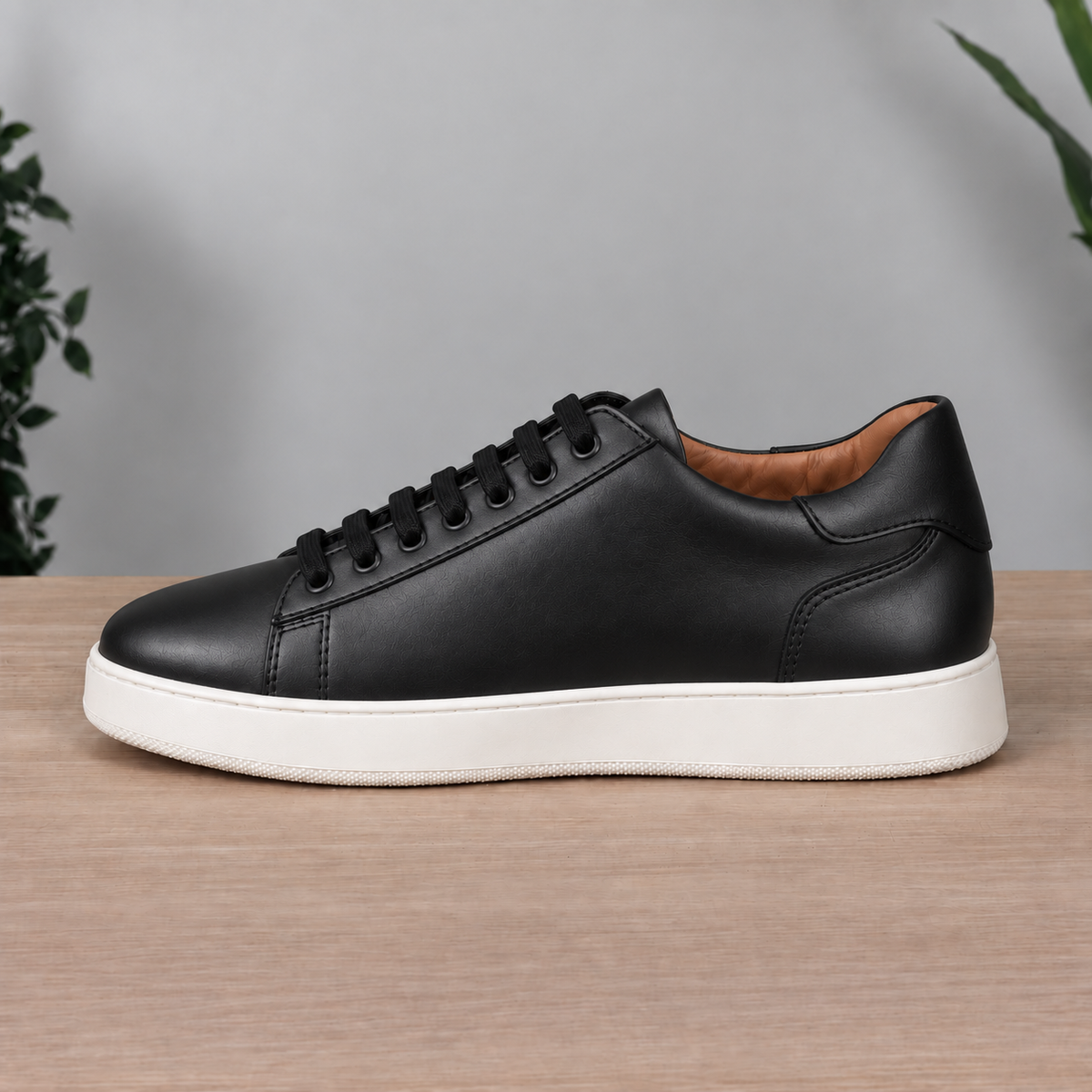 Sneakers in pelle suola bassa - Nero