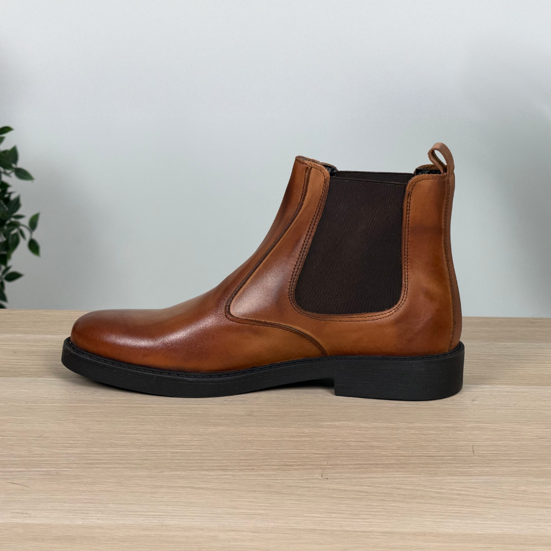 Stivaletto Chelsea in pelle di vitello liscia - Cuoio