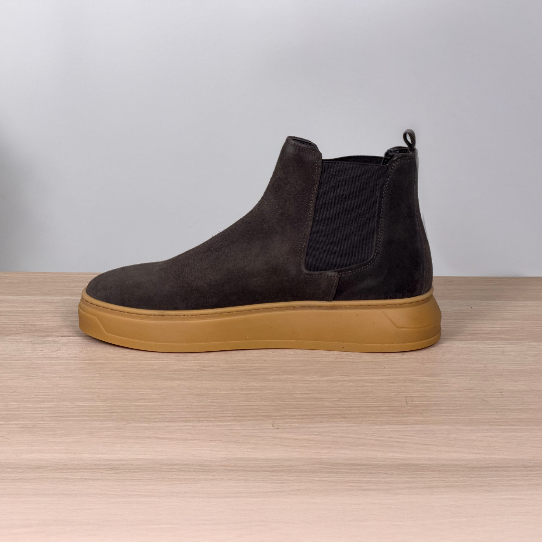 Stivaletto Chelsea suola sagomata in caucciù in pelle scamosciata - Testa di Moro