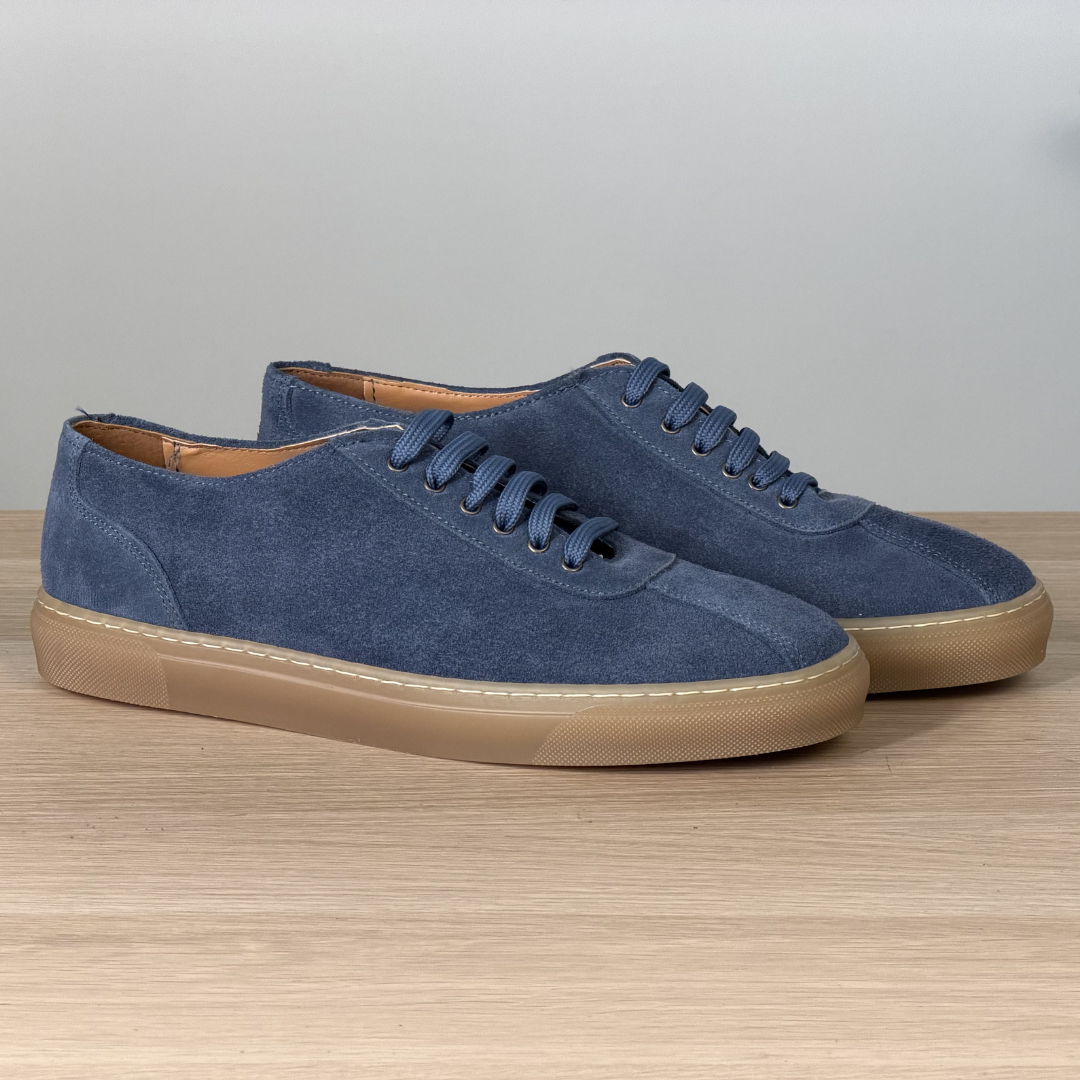 Sneakers basse in camoscio con fondo in caucciù - Jeans