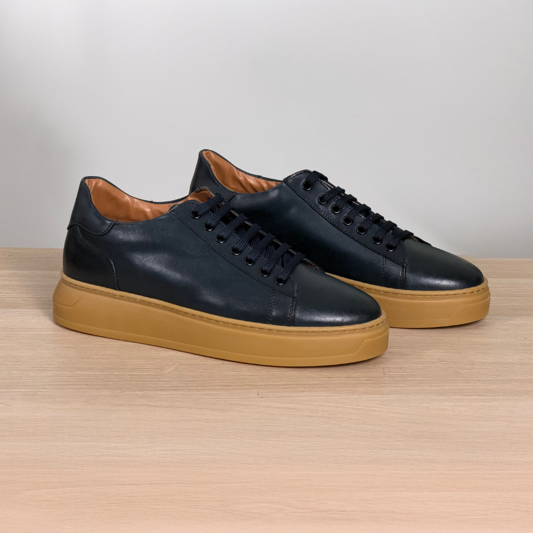 Sneakers in pelle liscia con fondo in caucciù - Blu