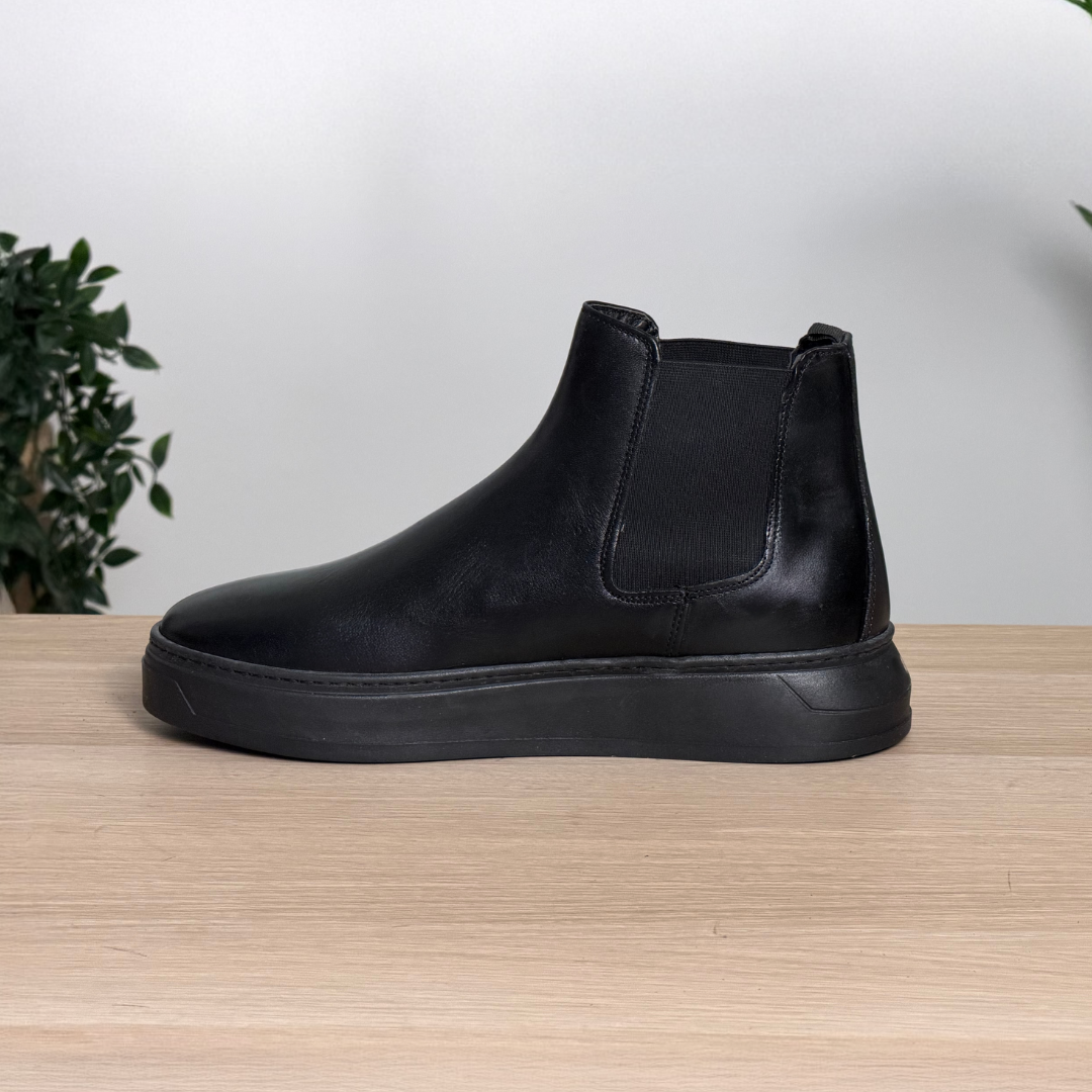 Stivaletto Chelsea suola sagomata in pelle di vitello - Nero