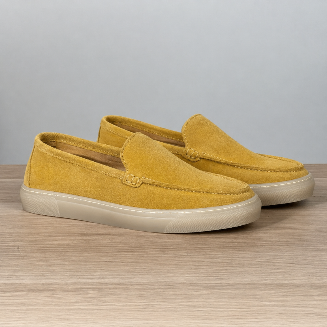 Mocassino con suola bassa in gomma trasparente - Camoscio Ocra