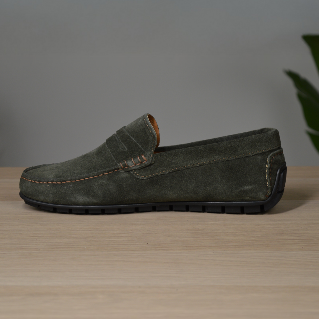 Mocassino con bendina e suola con gommini - Camoscio Verde