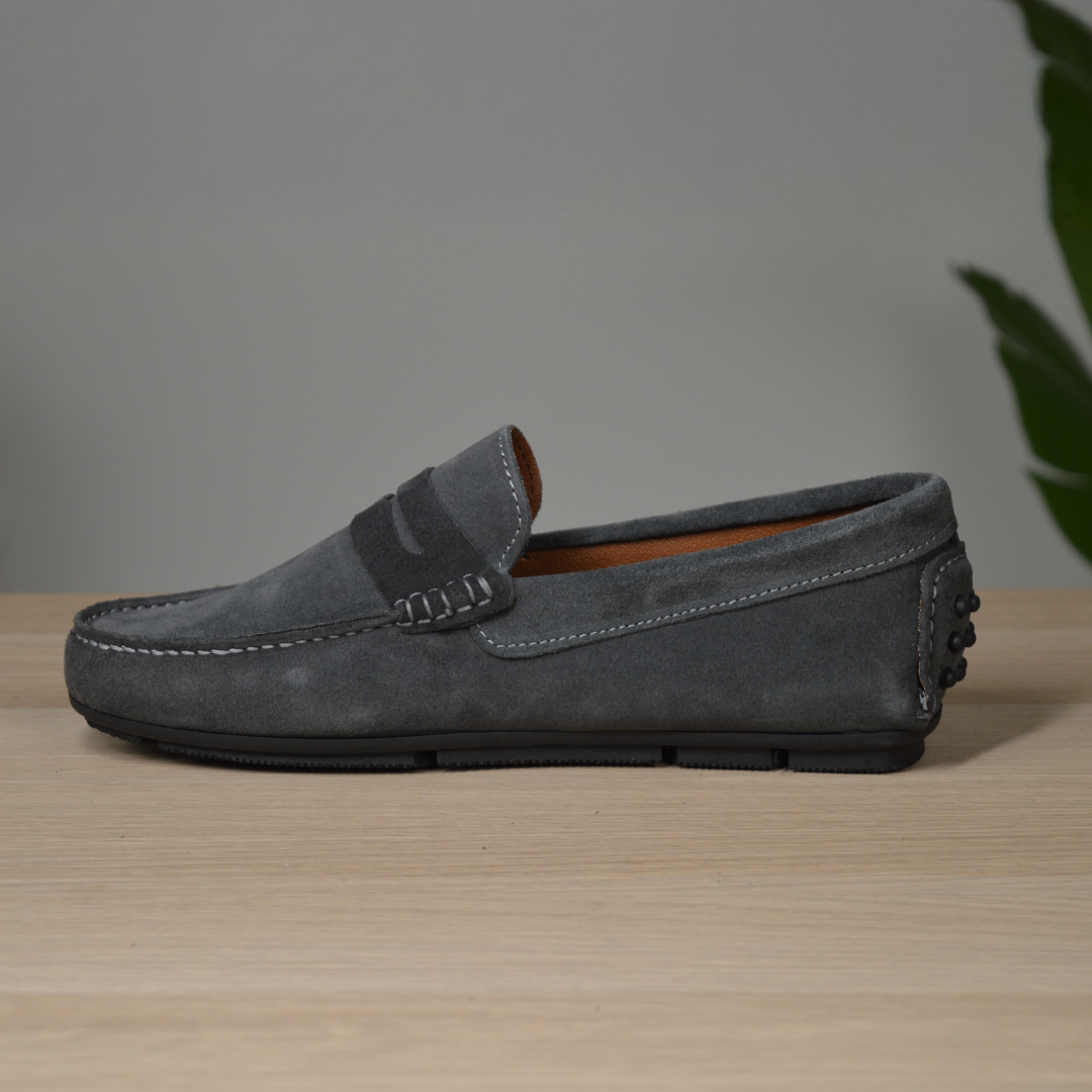 Mocassino con bendina e suola con gommini - Camoscio Grigio